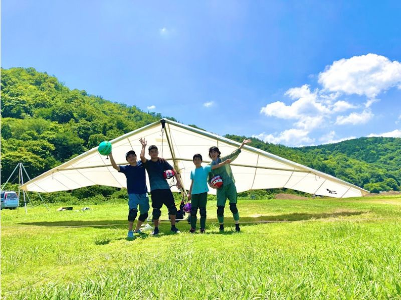 【滋賀・彦根・琵琶湖】＜1日コース＞とことん楽しむハンググライダー体験の紹介画像