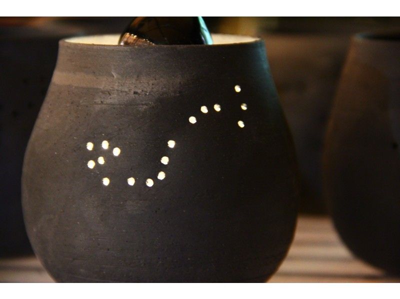 【동경오모테 산도] "오모테 산도 구이"를 만드는 체험 코스 (블랙 오팔 래스터 별자리 쌍 컵)の紹介画像