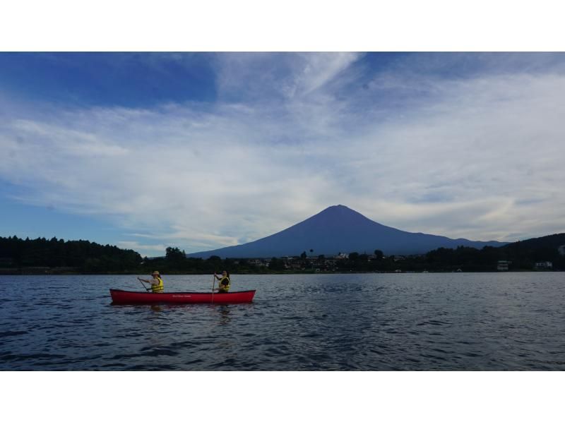 [山梨縣/河口湖]河口湖加拿大獨木舟體驗/黃昏90分鐘課程/湖上獨木舟漫步＆留下回憶的旅行の紹介画像