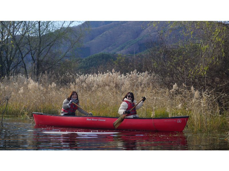 [Yamanashi Prefecture, Lake Kawaguchi] Twilight canoeing experience, 90-minute course, 3 Avoiding the crowds and playing outside! A canoe walk on the lake & a trip to make memories of summer vacation For group and family tripsの紹介画像