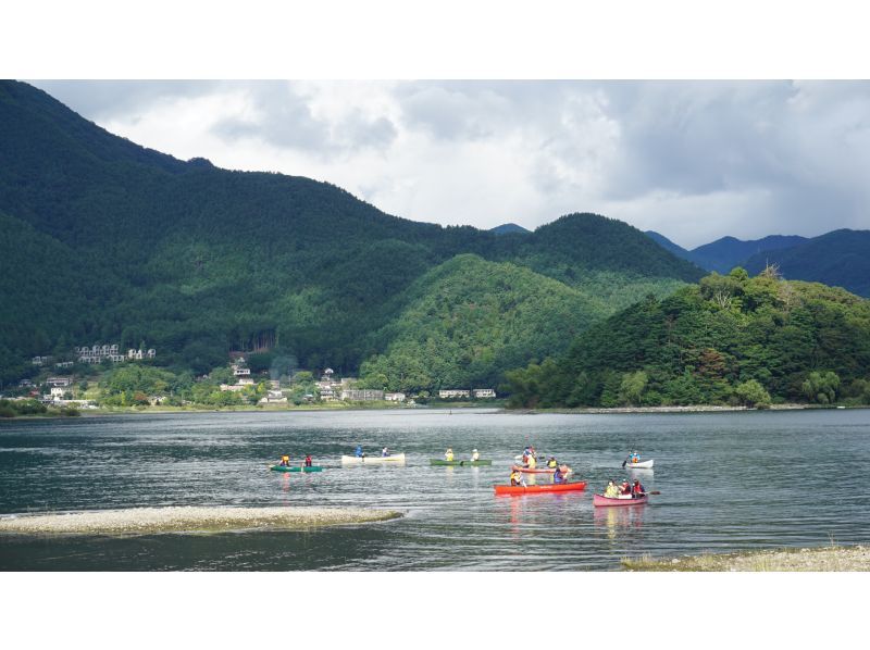 【山梨県・河口湖】河口湖カナディアンカヌー体験・夕暮れ90分コース・カナディアンカヌーでで湖上散歩＆思い出作りの旅の紹介画像