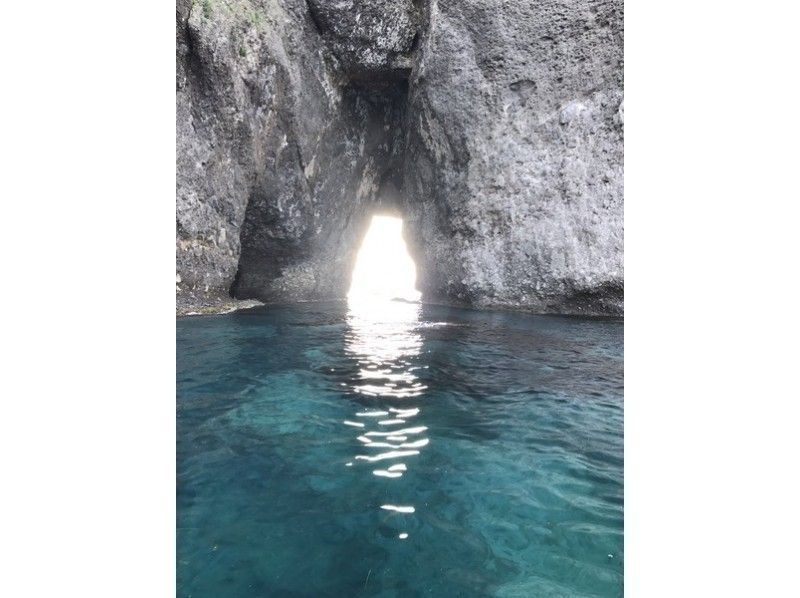 【北海道・小樽市】プロロマリン 青の洞窟クルージング 特割9:00便の紹介画像
