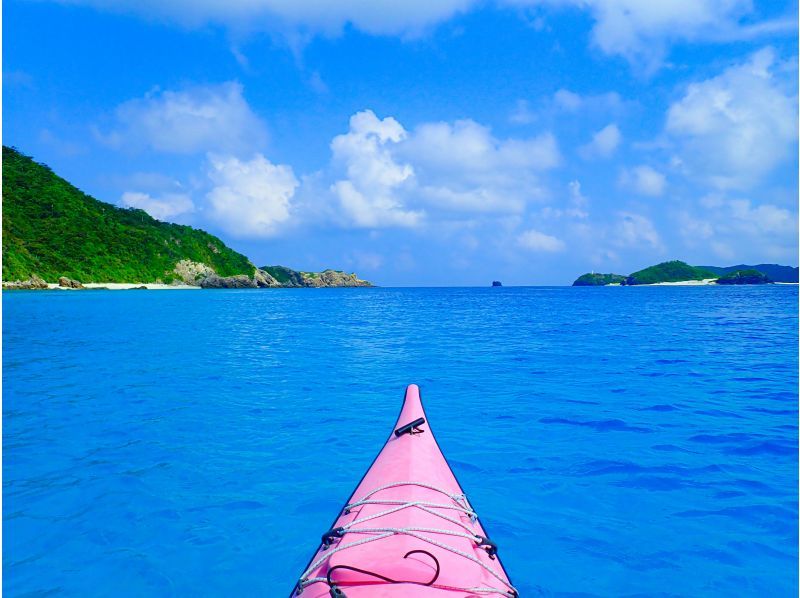 [Okinawa ・ Zamami Village Akajima]Sea kayak& Snorkel morning or afternoon 3 hours course ☆ Photo data &Rental freeの紹介画像