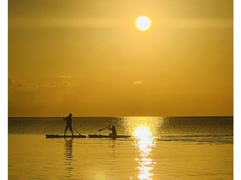 [Ishigaki Island Sunset SUP/Pickup available] Magic hour cruise with spectacular views/Support even for beginners/Photography included/Drone photographyの紹介画像