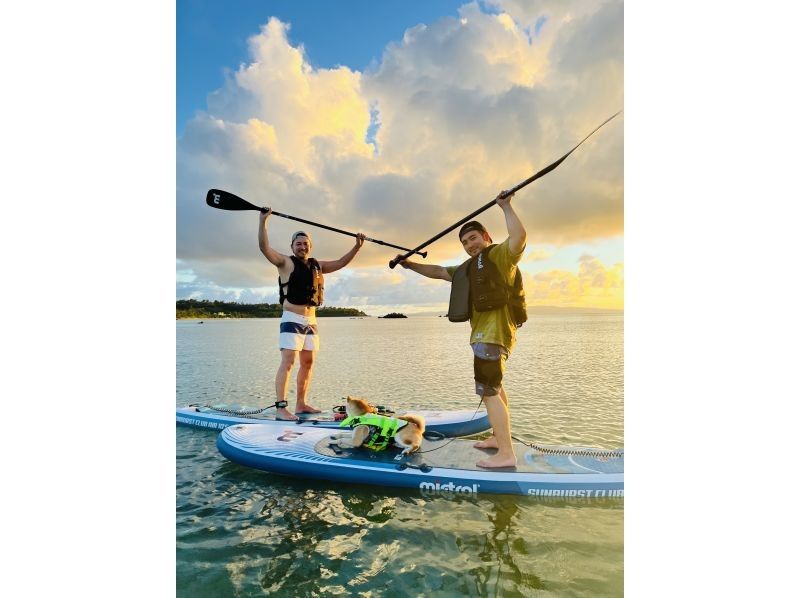 [Okinawa Ishigaki Island] Sunset SUP experience 1.5 hours! Reliable support for beginners and women ♪ Enjoy the spectacular view of the sunset with SUP from the beach of Ishigaki ♪ Photo shooting service!の紹介画像