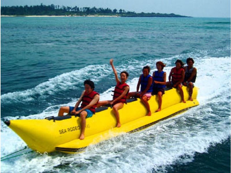 【沖縄・瀬底島】お得なセットプラン！シュノーケリング&バナナボート体験の紹介画像