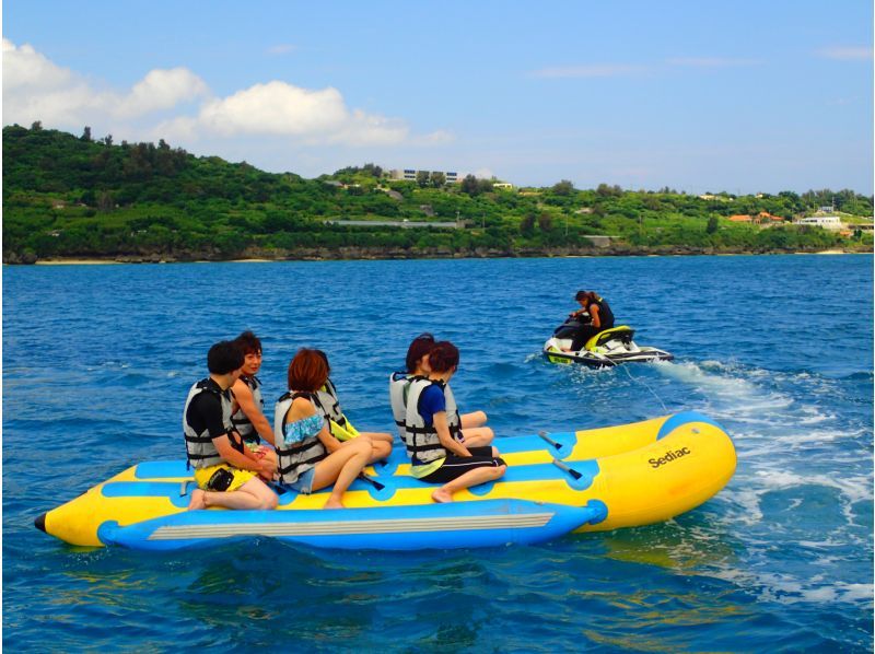 [Okinawa Sesoko Island para Sale course [parasailing and banana boat 10 minutes set]の紹介画像