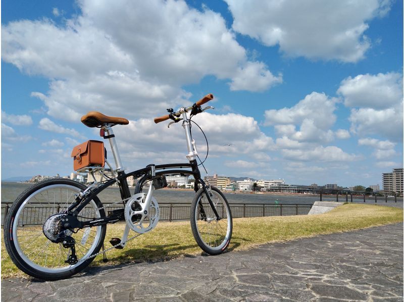 [Shimane Matsue] Experience pottering and lakeside 1 day rental fashionable electric bicycle