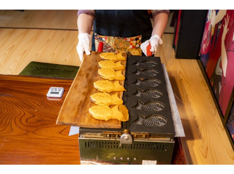 [Tokyo Asakusa] Let's make it with various ingredients! Original taiyaki making experience! (50 minutes)の紹介画像