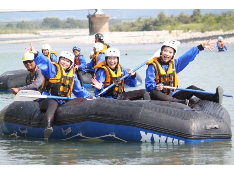 【富山・黒部川】4月25日～春の激流ラフティングツアーの紹介画像