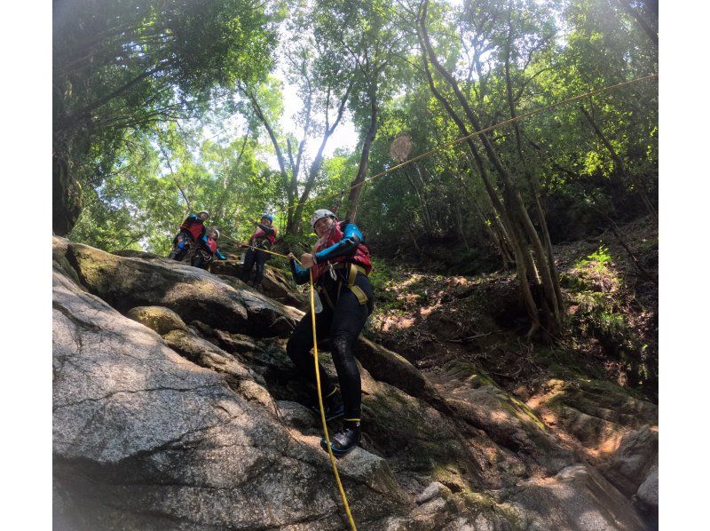 [Mie, Kameyama, Canyoning] 12 years old-[junior high school students and more] Extreme river play! Adventure in the nature of river and mountain! Kameyama Canyon Course With a shuttle busの紹介画像
