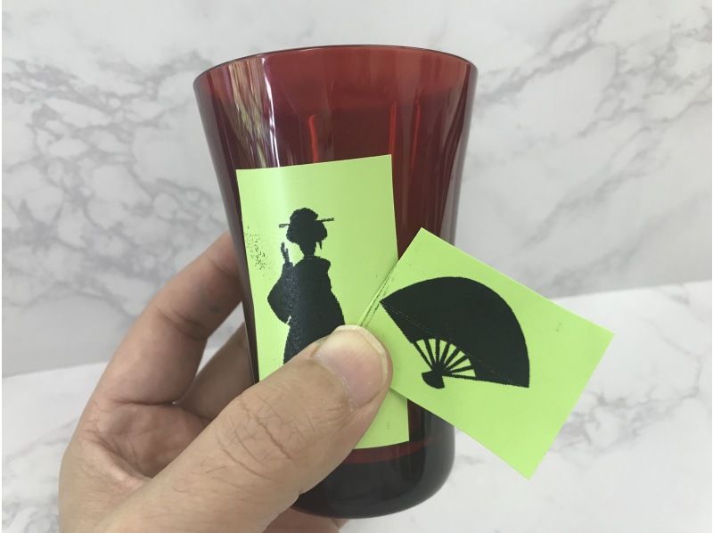 【浅草橋1分】ようこそ日本！ 訪日外国人向けオリジナルグラス作り　100分で素敵なグラスのお土産が完成します。（日本の方もご参加ＯＫ）の紹介画像