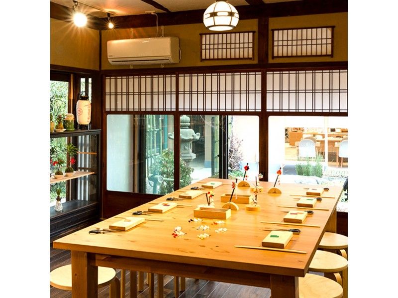 [Kyoto ・ Daitokuji & Kinkakuji] Enjoy at the craftsman's townhouse! One knob work experience in the worldの紹介画像