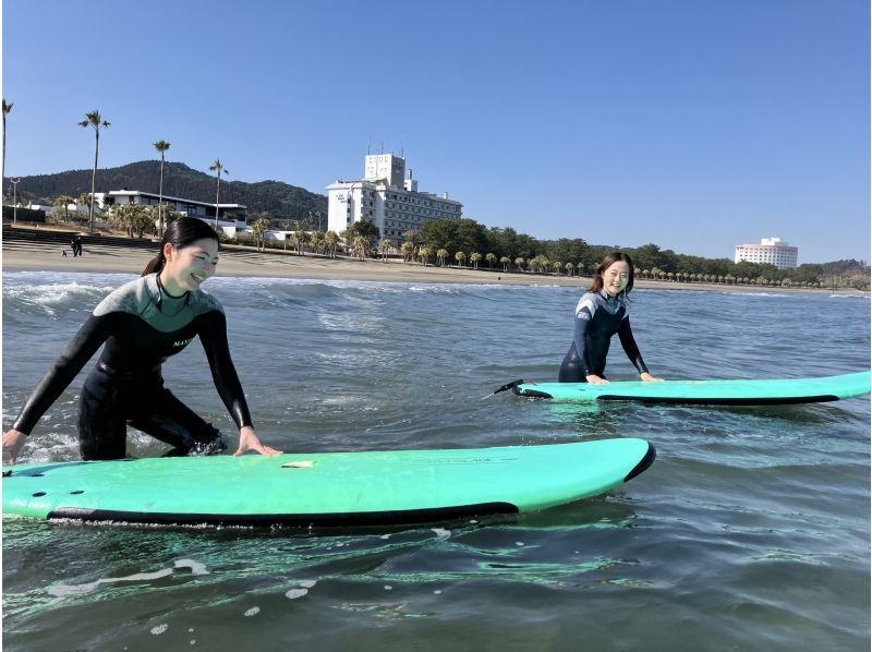 [Miyazaki Qingdao] 1 minute walk to the sea! Empty-handed surfing experience course!の紹介画像