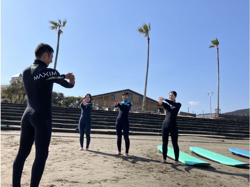 [Miyazaki Qingdao] 1 minute walk to the sea! Empty-handed surfing experience course!の紹介画像