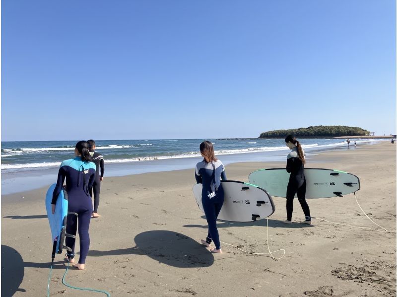 [Miyazaki Qingdao] 1 minute walk to the sea! Empty-handed surfing experience course!の紹介画像