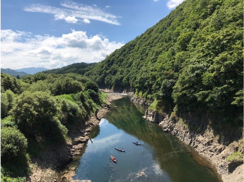 【岐阜県・御母衣湖】☆簡単カヌーツアー☆初めて、ファミリー大歓迎☆４才から参加OK！の紹介画像