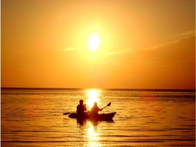 [Miyakojima/Evening] Only held in winter ★ Experience the magic hour with your whole body! Sunset SUP/Canoe & Starry Sky Jungle Night Tourの紹介画像