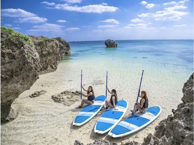 SALE! [Miyakojima/1 day] Free photo data & island transfer! Choose from SUP/canoe & snorkeling sets ★ Enjoy the ocean of Miyakojima to your heart's content!の紹介画像