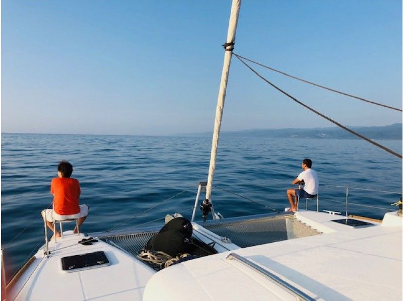 [Okinawa / Naha / Yonabaru] Cruising the sea of Okinawa with a yacht charter ・ Half-day morning plan!の紹介画像