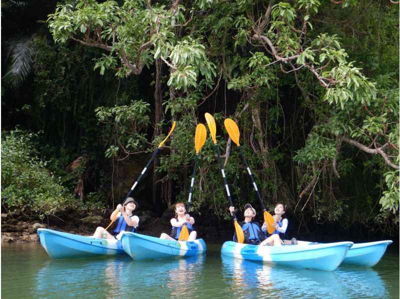 SALE! Mangrove Kayak Tour [Group Discount] ★Very popular with girls' trips and families★ Great value for 4 or more people! Conveniently located in the central part of the main islandの紹介画像