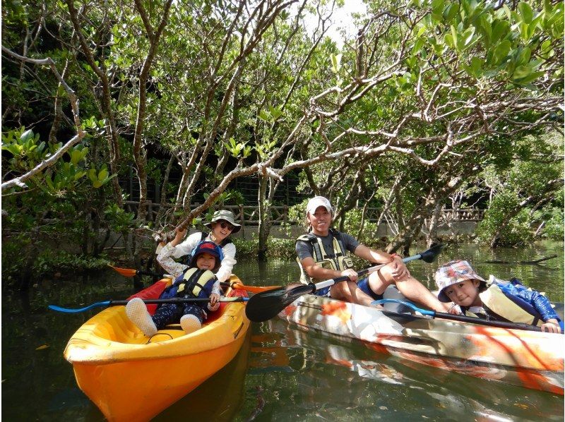 SALE! Mangrove Kayak Tour [Group Discount] ★Very popular with girls' trips and families★ Great value for 4 or more people! Conveniently located in the central part of the main islandの紹介画像