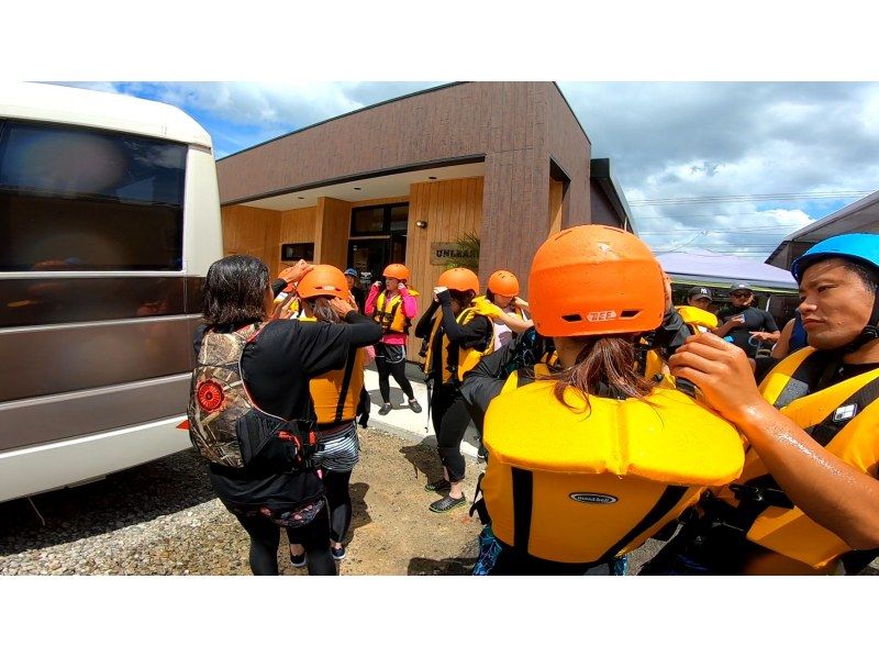 [Kumamoto's royal road] Kuma River rafting GoPro tour with photo video [Afternoon course]の紹介画像