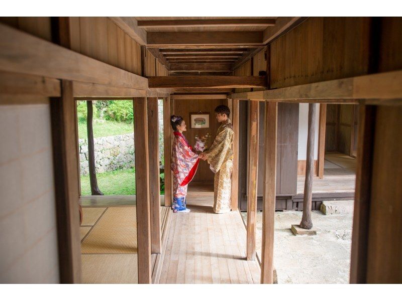 【沖縄・那覇】琉装・洋装でウェディングフォト！大満足間違いなし♪の紹介画像