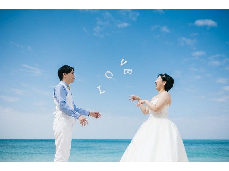 [沖縄Honjima]專業攝影師在海灘上拍照！婚紗照高品質和最低價格の紹介画像