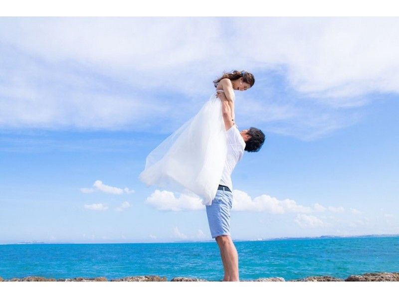 [沖縄主島]那覇接送課程！由一位專業攝影師拍的婚禮照片在一個白色沙灘優質＆最低價格の紹介画像