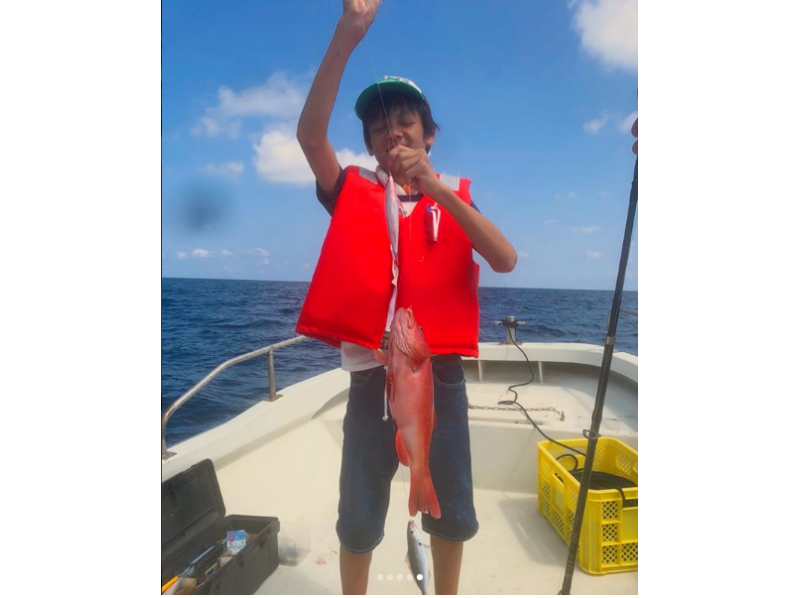 【石垣島】手ぶらOK！初心者・ファミリー大歓迎✨半日グルクン釣り体験！サビキ釣りで気軽に県魚グルクンを釣ろう！（午前・午後開催）の紹介画像