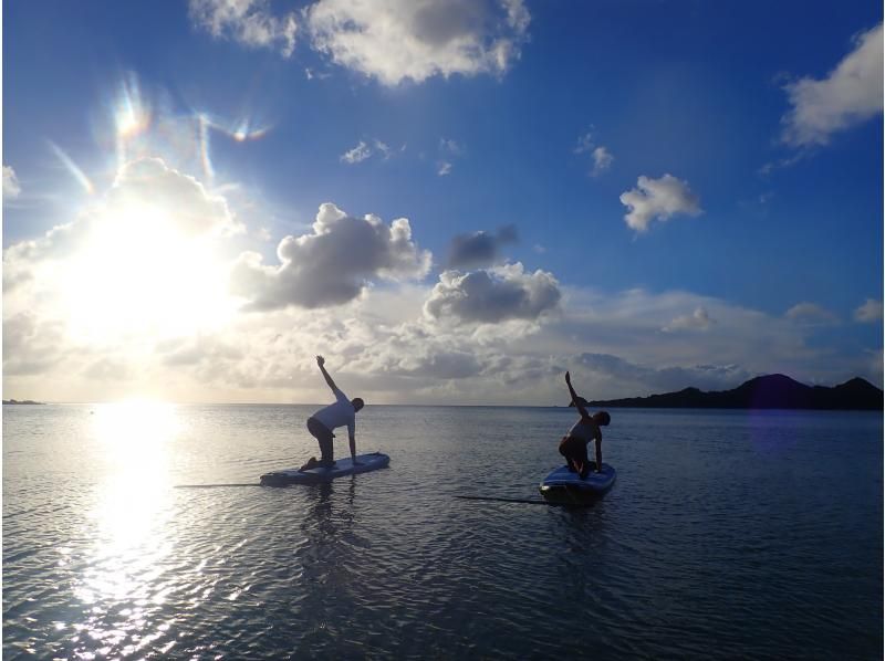 [Ishigaki Island] SUP yoga experience! Guided to a private beach Limited to one group の紹介画像