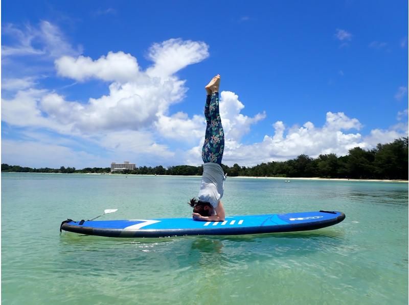 [Ishigaki Island] SUP yoga experience! Guided to a private beach Limited to one group の紹介画像