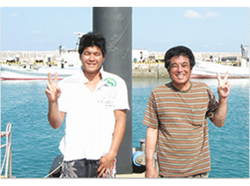 【2point】サンゴ畑シュノーケリング/カヤックツアー船上カツオ解体ショーお刺身食べ放題付の紹介画像
