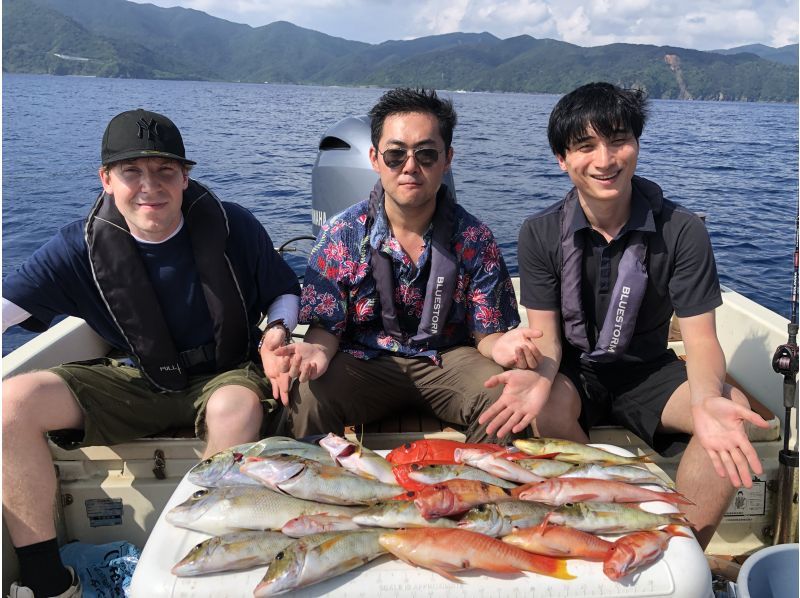 【鹿児島県・奄美大島】手ぶら船釣り１日コース ※おにぎり付き＆釣った魚を食べるまでご案内！の紹介画像