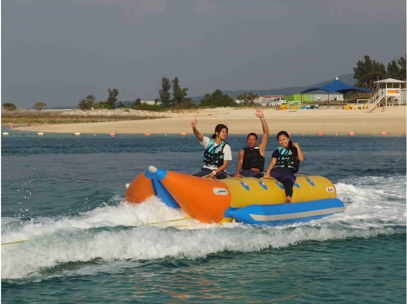 [Super Summer Sale 2024] [Okinawa] Fun for ages 8 and up! Sea walk & marine sports 2-item set with photo data serviceの紹介画像