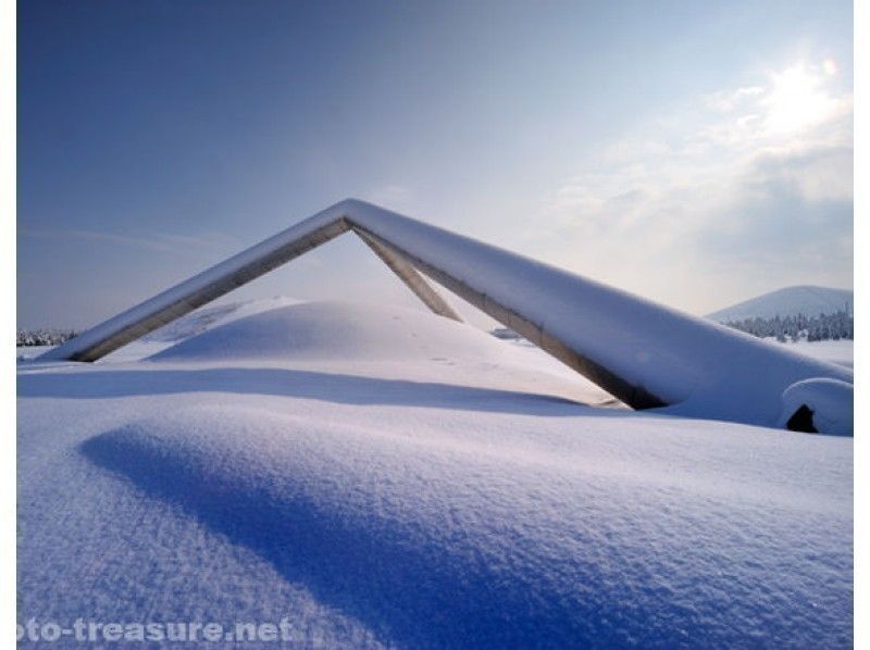 冬の札幌を満喫！ガラスのピラミッドのモエレ沼公園deのんびりスノーシューツアーの紹介画像