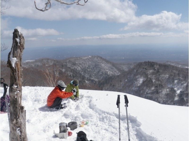 【栃木県・那須高原】極上の雪上熱々ランチ!「那須スノーシュートレッキング」温泉付き（茶臼岳山麓）の紹介画像