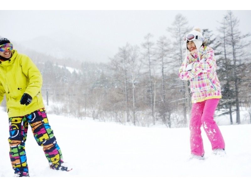 【群馬・みなかみ】【スキー・スノーボード教室】日本一優しく教えます〈完全マンツーマン／半日２時間〉完全予約貸切制！出張型！初心者向け！の紹介画像