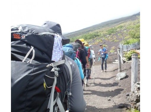 【静岡・富士山】『富士登山ツアー2026・スタンダードプラン』少人数制(3~10名様!!)《2026/7/10~9/10開催》 【静岡・富士山】『富士登山ツアー2026・スタンダードプラン』少人数制(3~10名様!!)《2026/7/10~9/10開催》