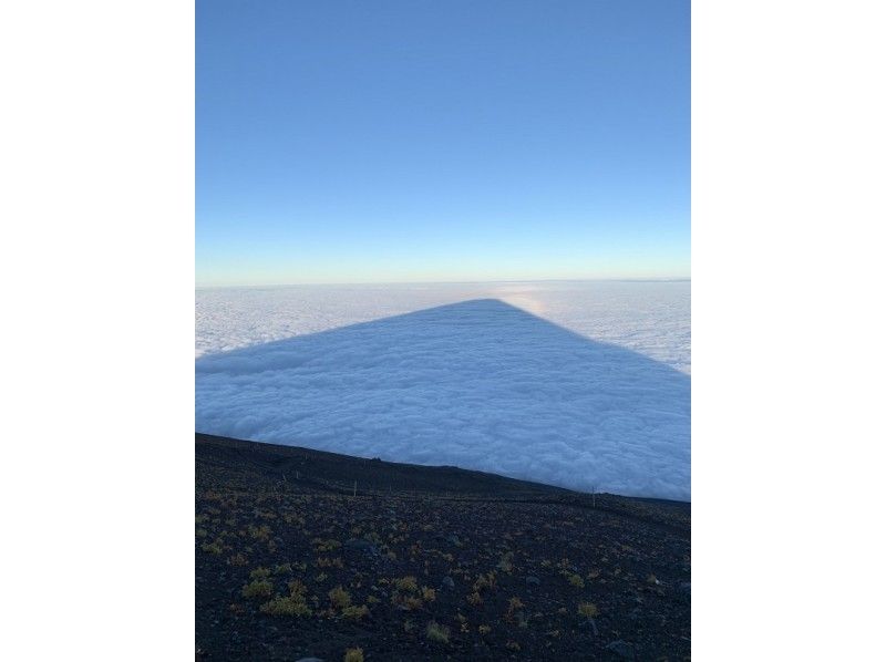 【静岡・富士山】『富士登山ツアー2025・スタンダードプラン』少人数制（3名様から催行）お一人様21,000円！の紹介画像