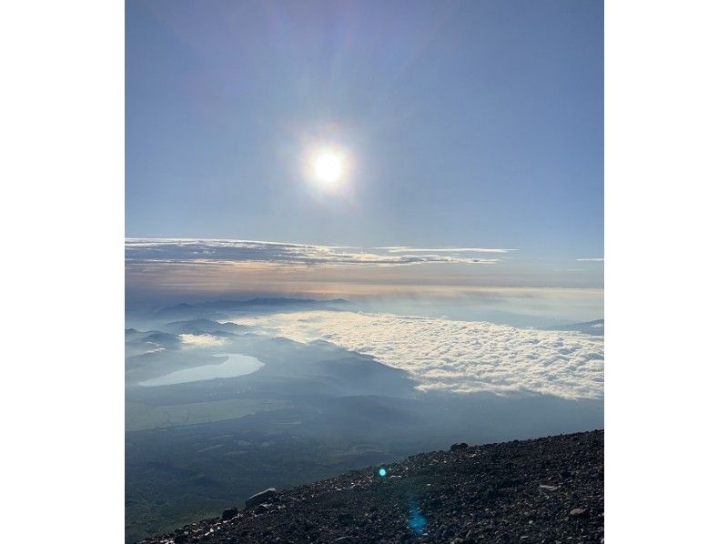 【静岡・富士山】『富士登山ツアー2025・スタンダードプラン』少人数制（3名様から催行）お一人様21,000円！の紹介画像