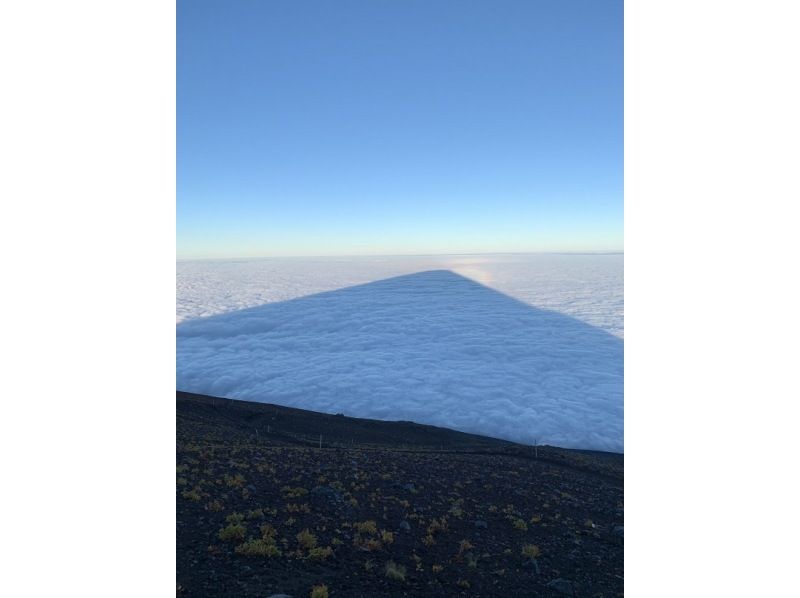 【静岡・富士山】『富士登山ツアー2025・スタンダードプラン』少人数制（3名様から催行）《2025/7/10～9/10開催》の紹介画像