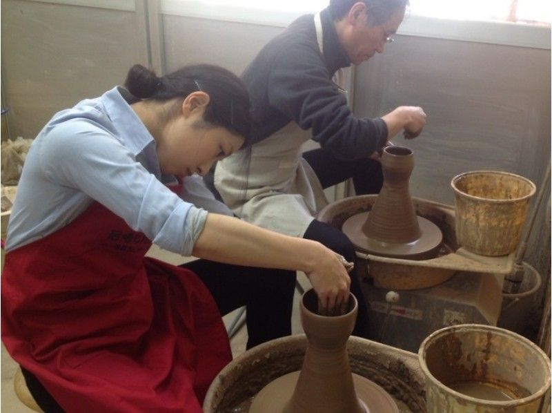 【兵庫・尼崎】駅より徒歩2分！結婚２０年目磁器婚式プラン！陶芸体験（６個つくる電動ろくろコース）の紹介画像