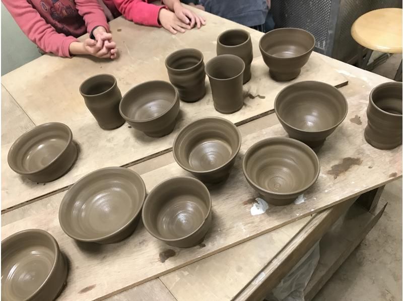 【兵庫・尼崎】駅より徒歩2分！結婚２０年目磁器婚式プラン！陶芸体験（６個つくる電動ろくろコース）の紹介画像