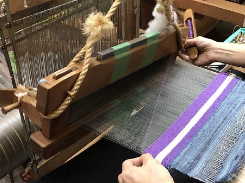 [Kyoto Kita-ku] Experience weaving-making your own items in the back alley workshop of Nishijin Textile! 13 years old ~ Participation OK (with With a shuttle bus)の紹介画像