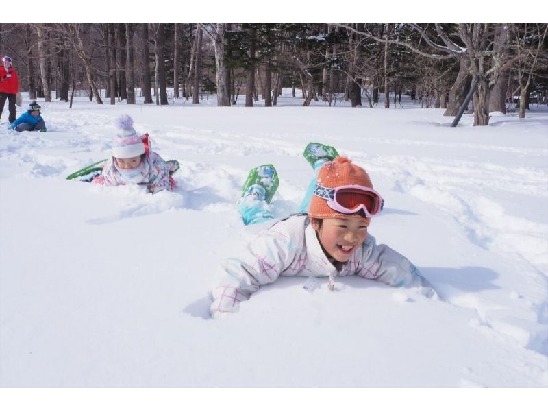 【栃木・奥日光】パウダースノーで雪遊び！ちびっこスノーシュー2025の紹介画像