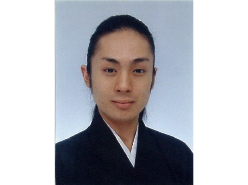 [โอกินาว่า/นาฮาShuri] Ryukyu Dance Experience ใกล้ปราสาท Shuri! อาจารย์ชินจิ Kaneshiroの紹介画像