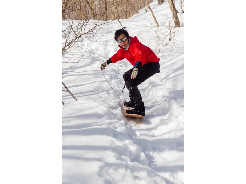 [Shiga/ Takashima] “Snowboard” Activity Tour @ Hakodateyama Ski Areaの紹介画像