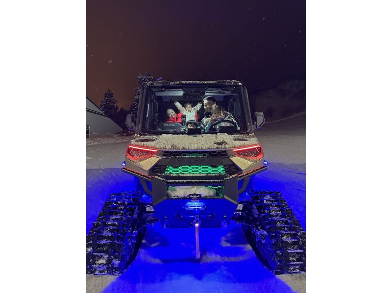 [นีงาตะ/ยูซาวะ] ทัวร์รถบักกี้ตอนกลางคืนที่มีหิมะตก มุ่งหน้าสู่ยอดเขาในฤดูหนาว!の紹介画像